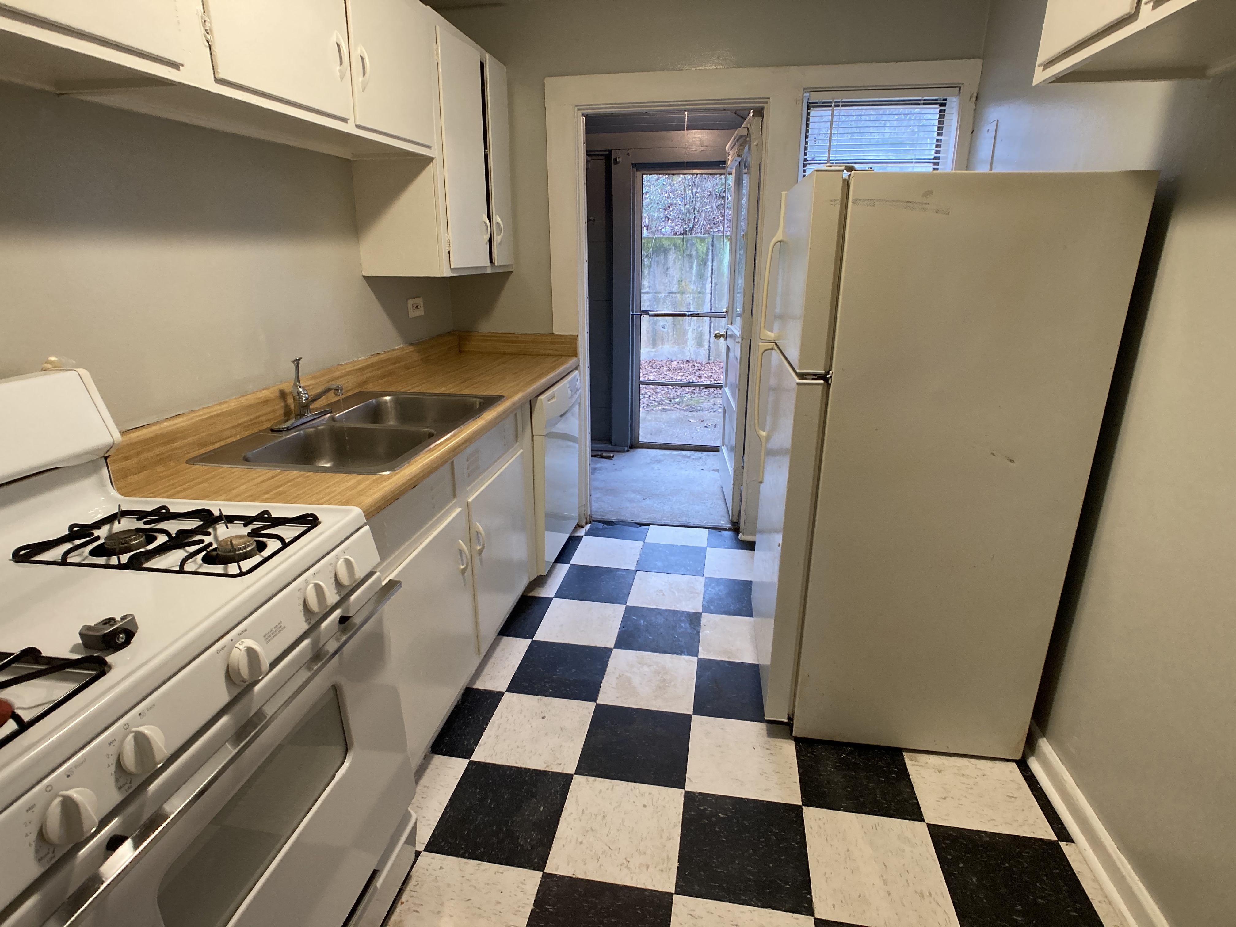 1640 Valley Ave unit H – photo 2