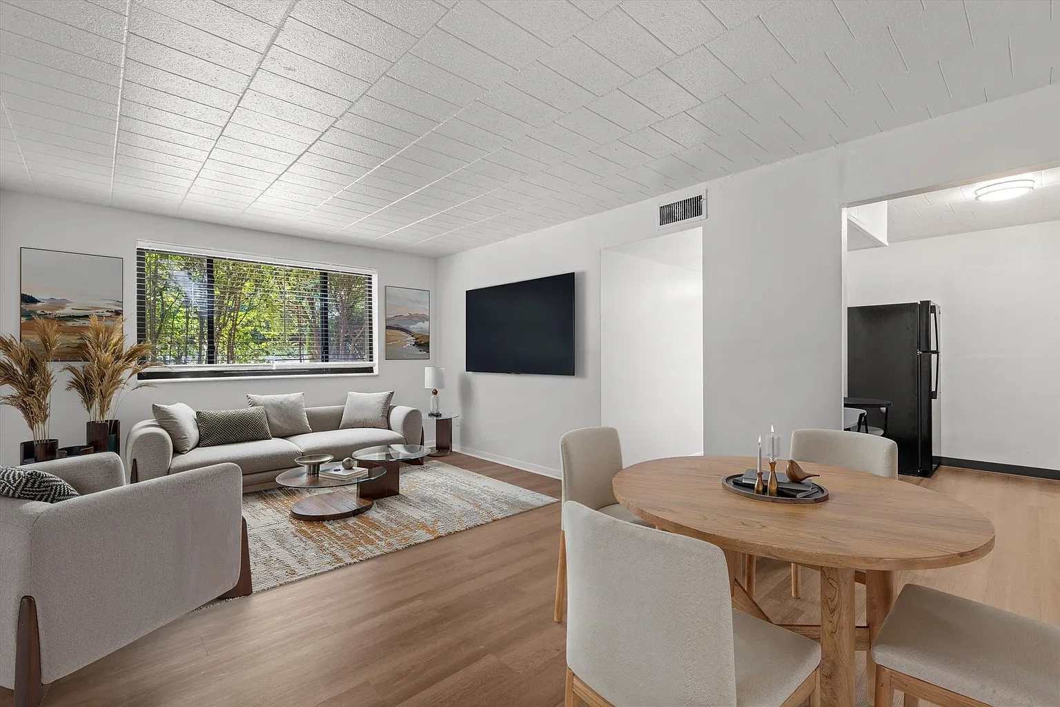 Edgewood Court Apartments – photo 2