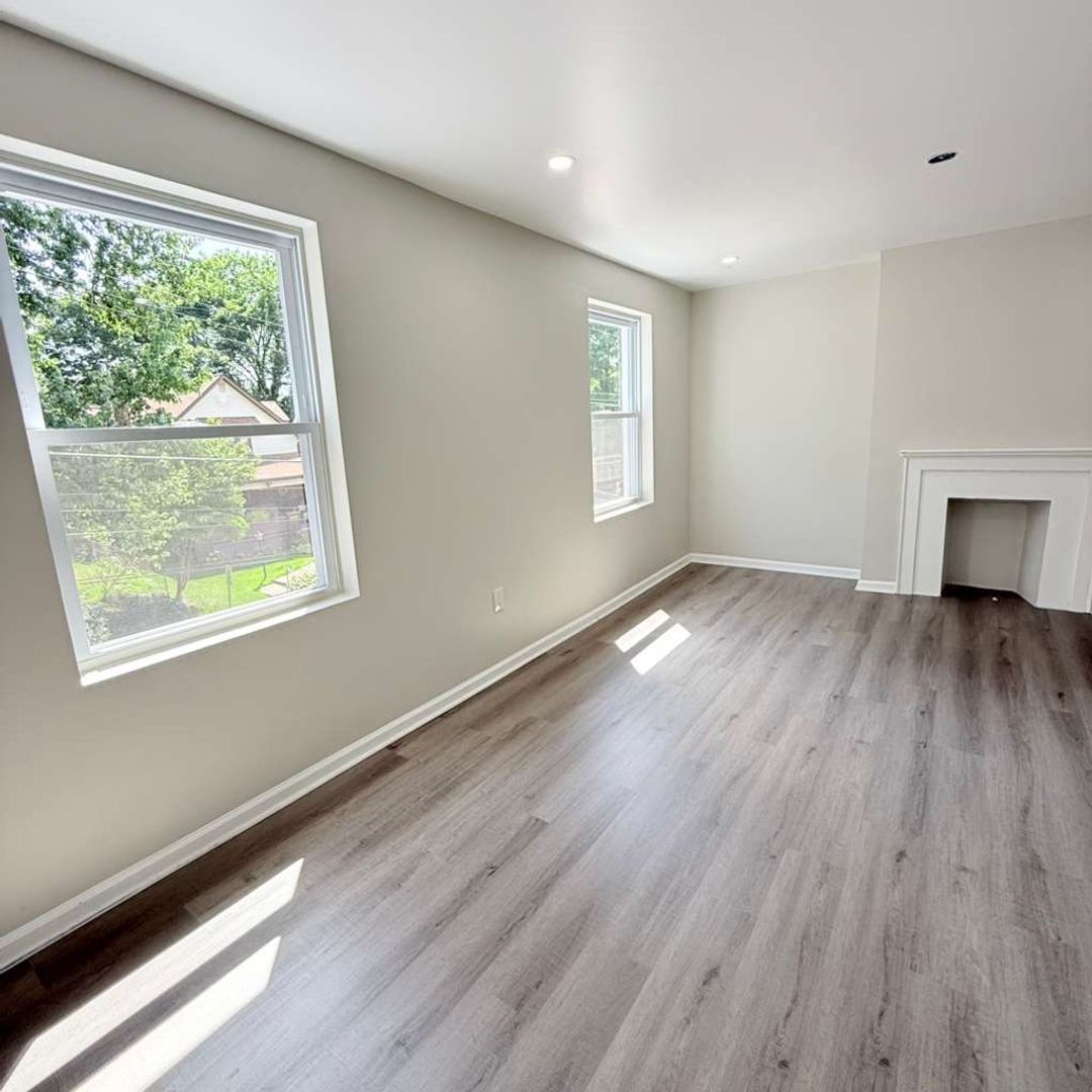 2021 Hampton Ave unit Floor 2 – photo 1