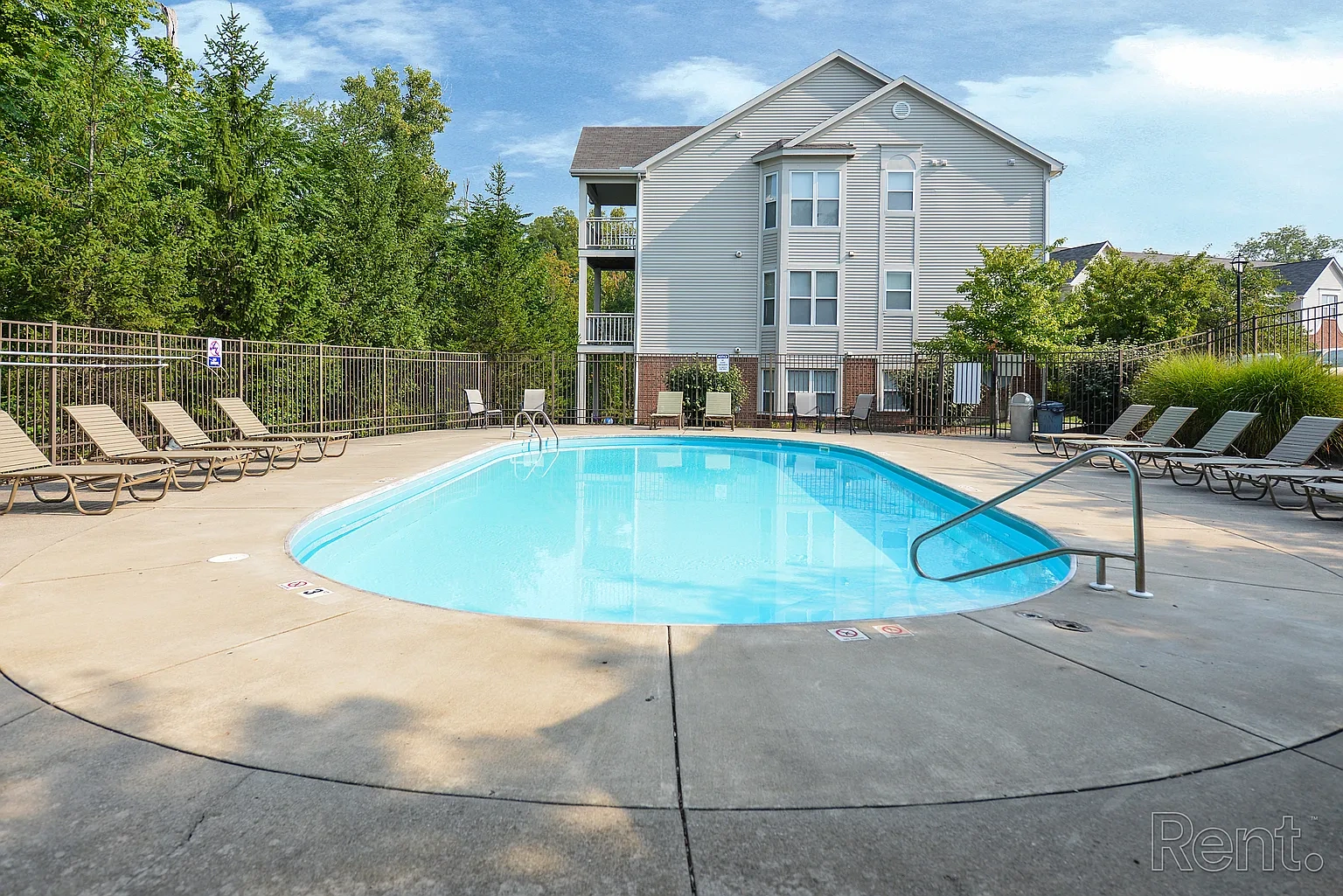 Charter Woods – photo 5