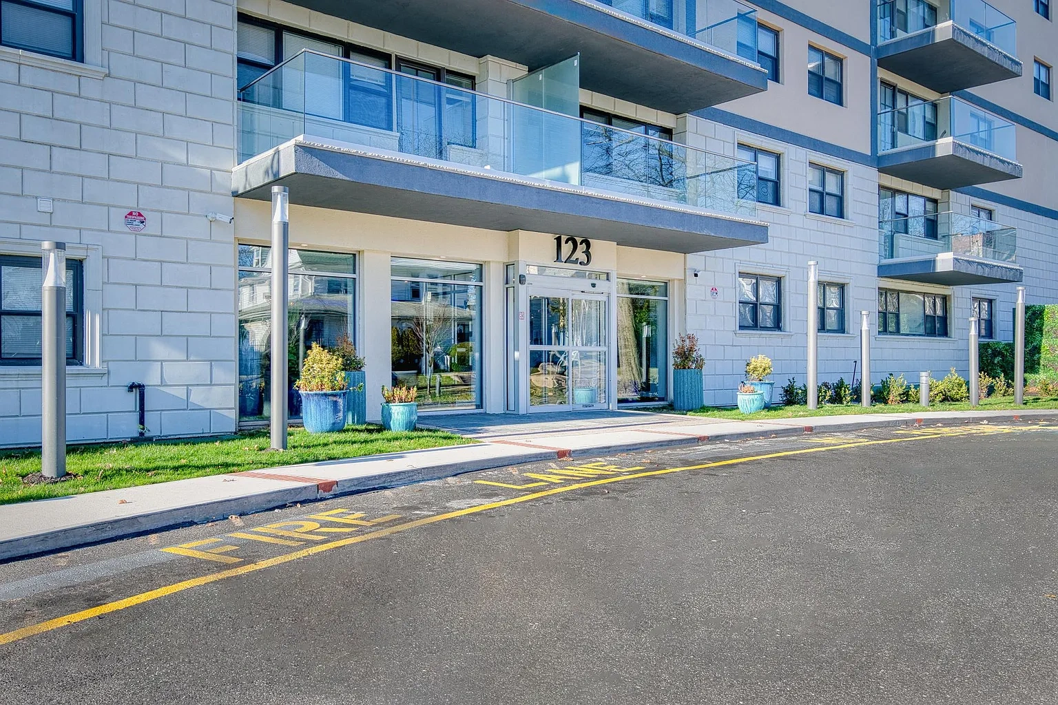 123 S Munn Avenue – photo 2