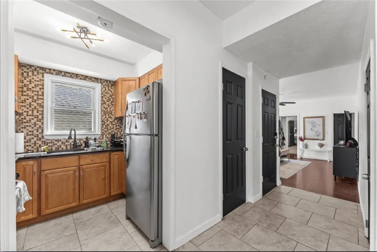 3915 John Ave unit 1 – photo 3