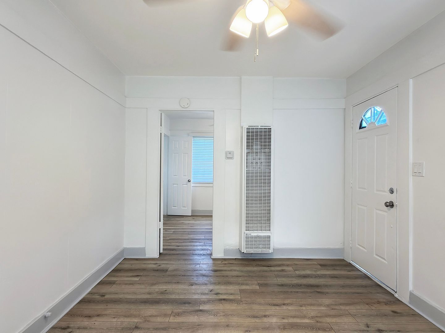 1706 Sherman Pl unit #4 – photo 2