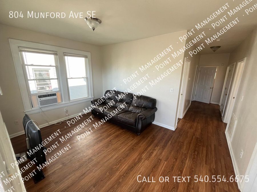 804 Munford Ave SE – photo 2