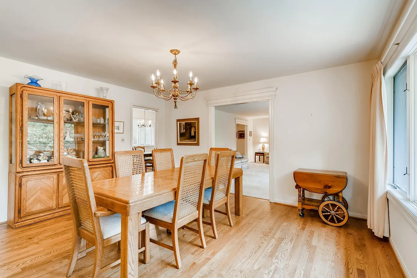 107 E Farnham Ln – photo 3