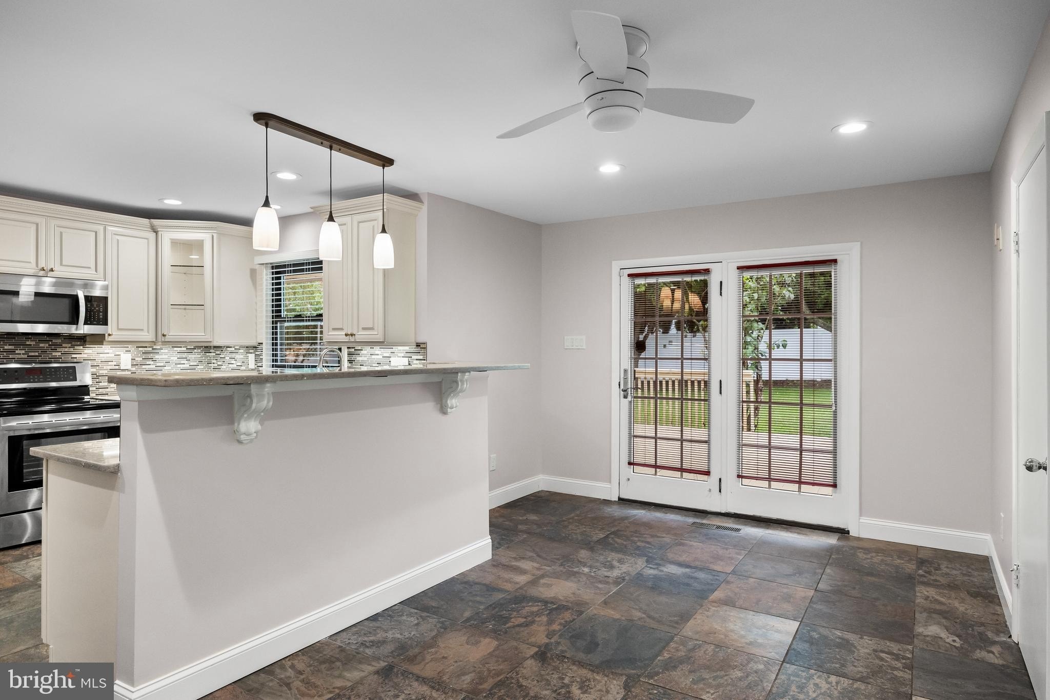 10 Traynor Ln – photo 5