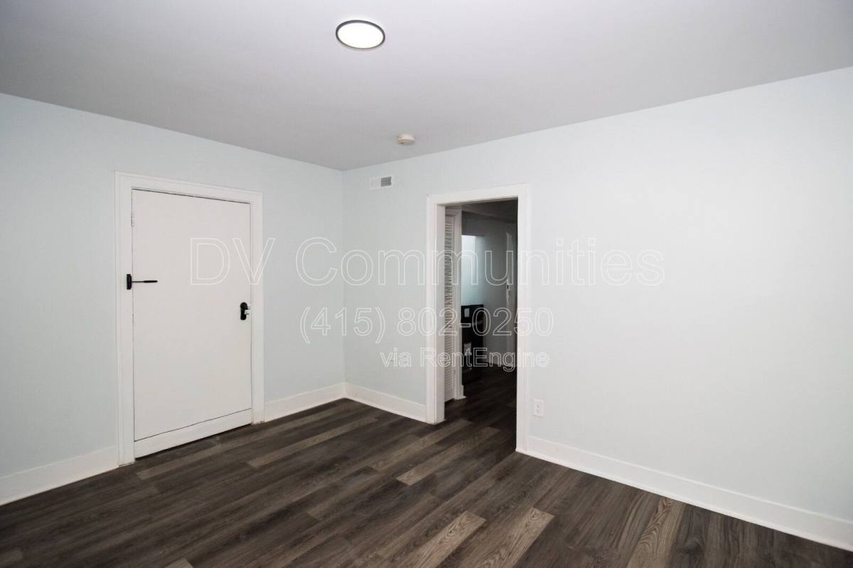 3300 E 149th St unit 10 – photo 3