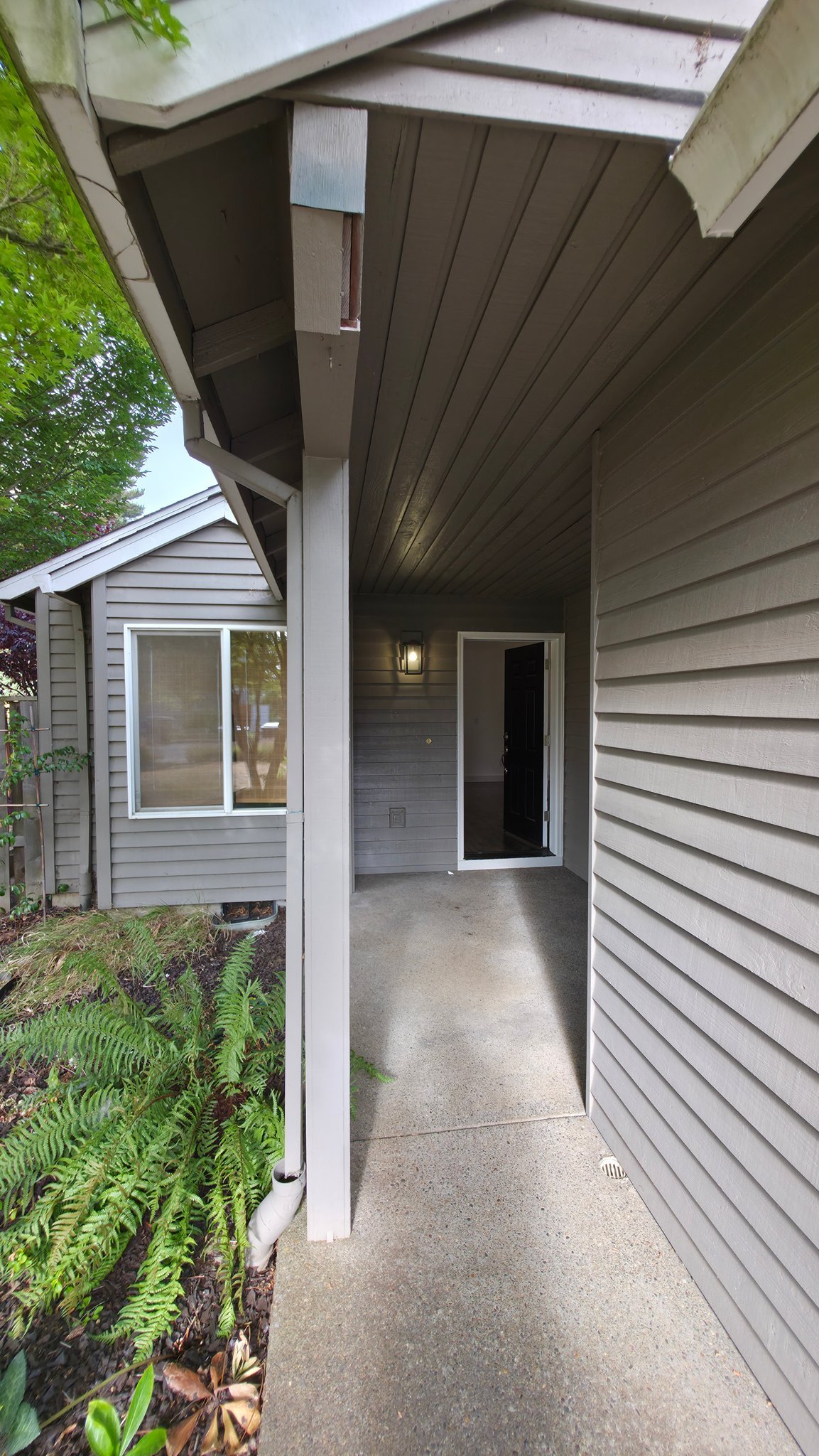 716 Warren St – photo 2