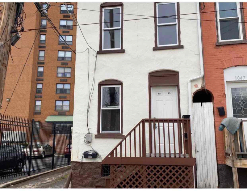 1045 Fehrs Ct – photo 1