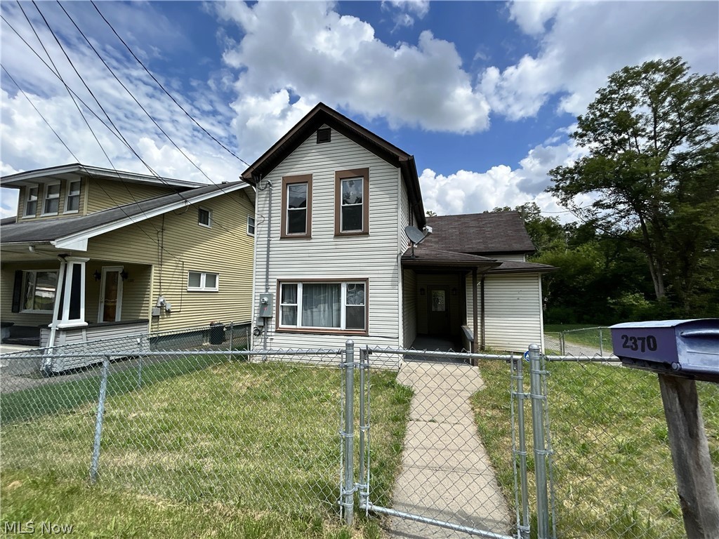 2370 W 23rd St – photo 1