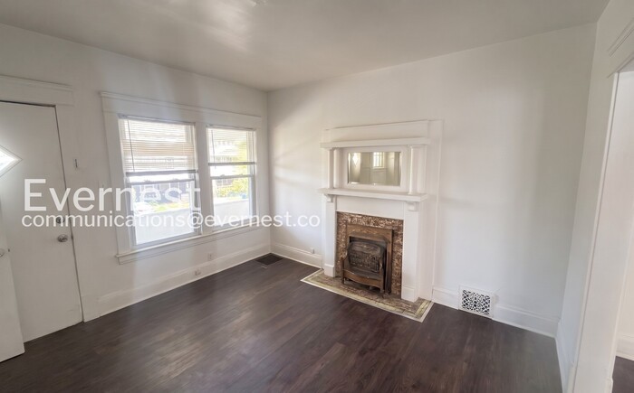 3353 E 132nd St unit 2 – photo 5