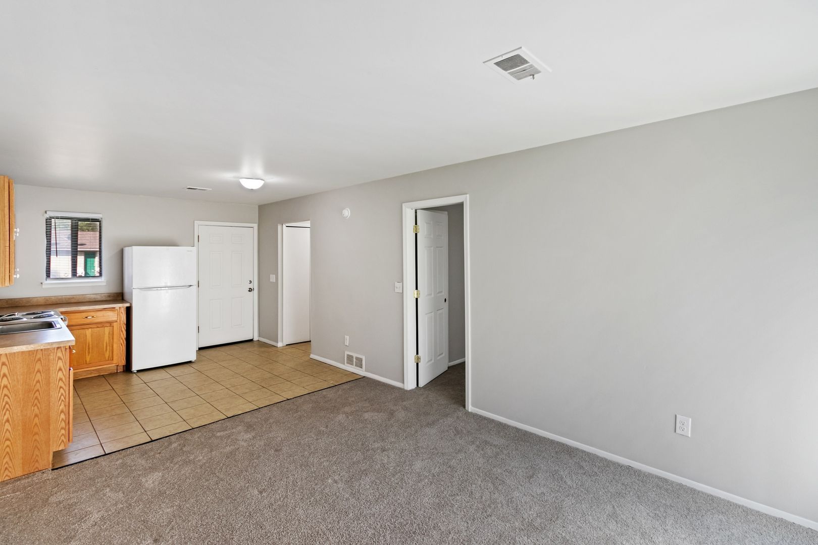 4144 Airport Rd – photo 5