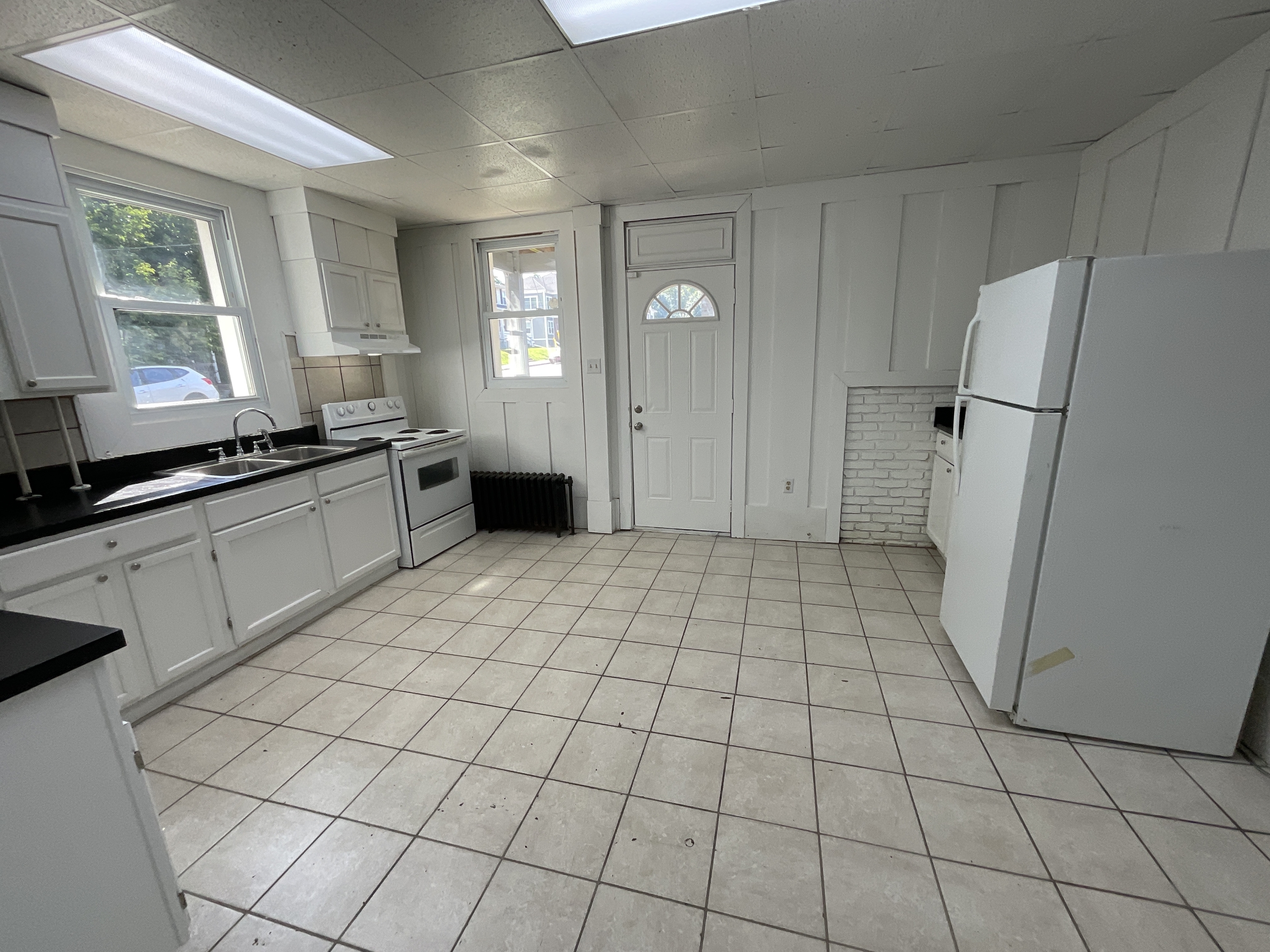250 W Jackson St – photo 4