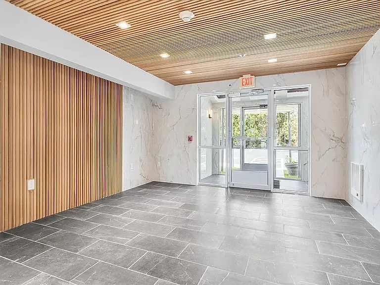 The Tides Luxury Apartments – photo 1