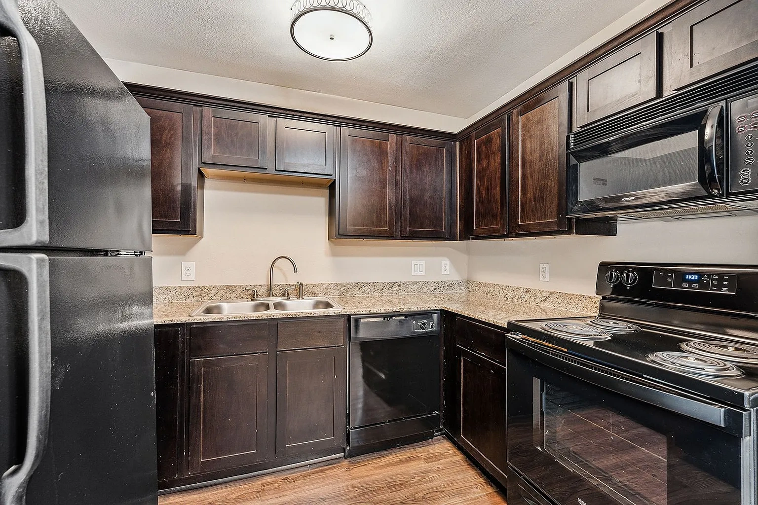 427 W. 16th – photo 3