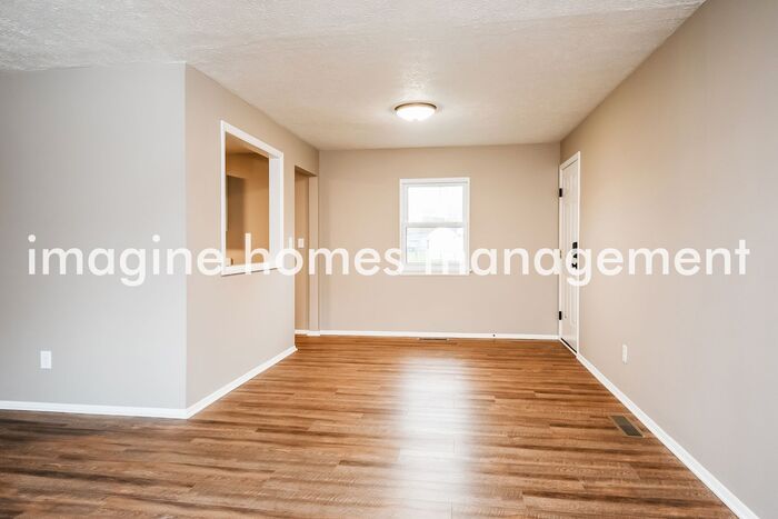 35143 Bainbridge Rd – photo 5