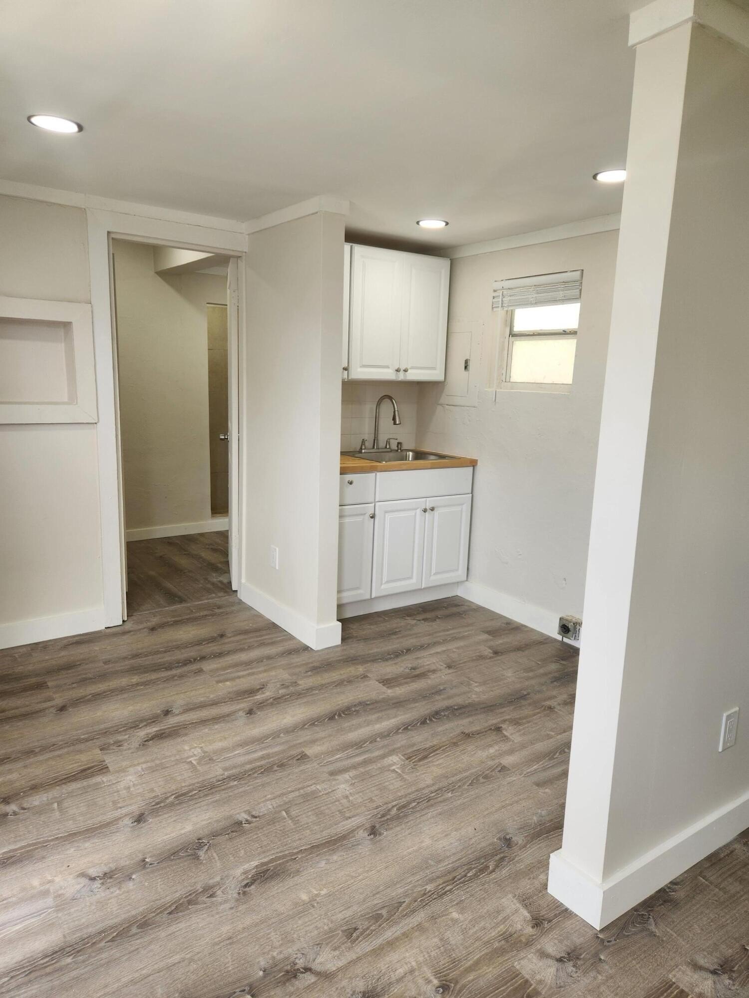 134 W 24th St #1 – photo 3