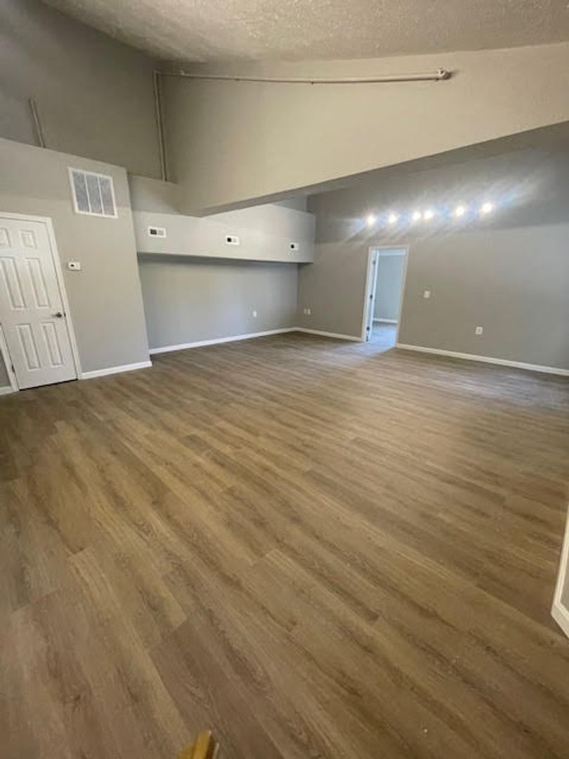 48673 Trapp Rd – photo 4