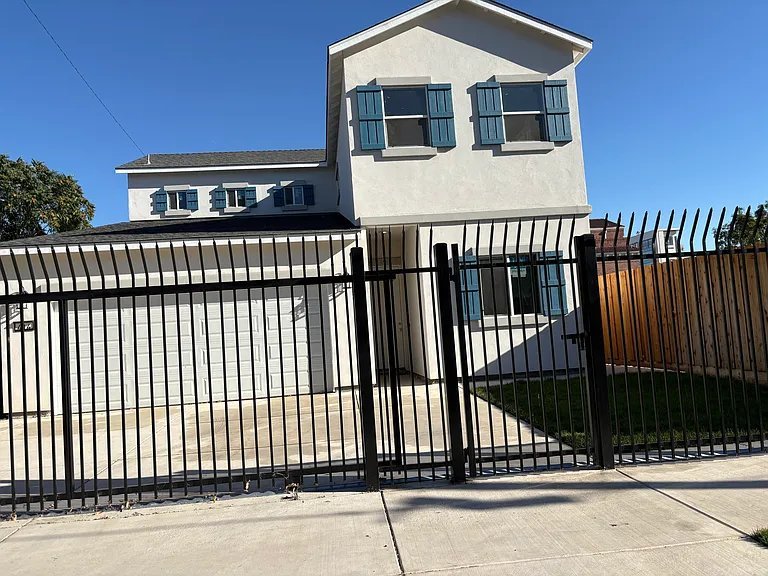 414 E Fremont St – photo 1