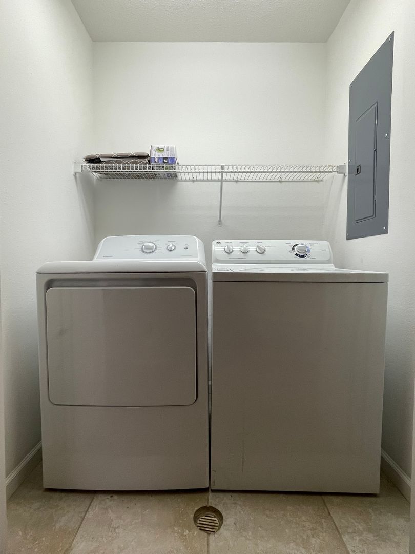 2037 Pear Tree Ct unit 2037-1 – photo 4