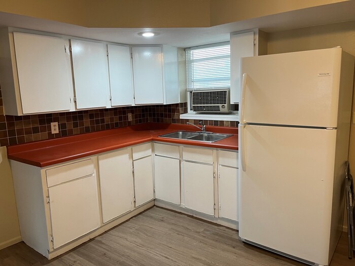 3700 Jefferson Cir unit B – photo 4