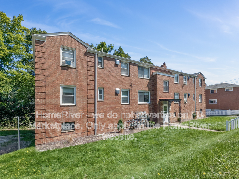 781 Cooke Dr unit 1 – photo 3