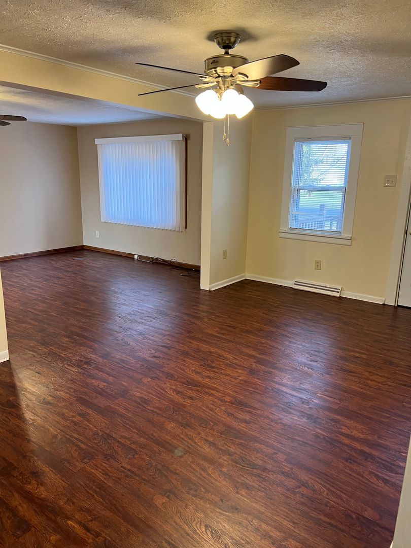 239 E Montrose St – photo 2