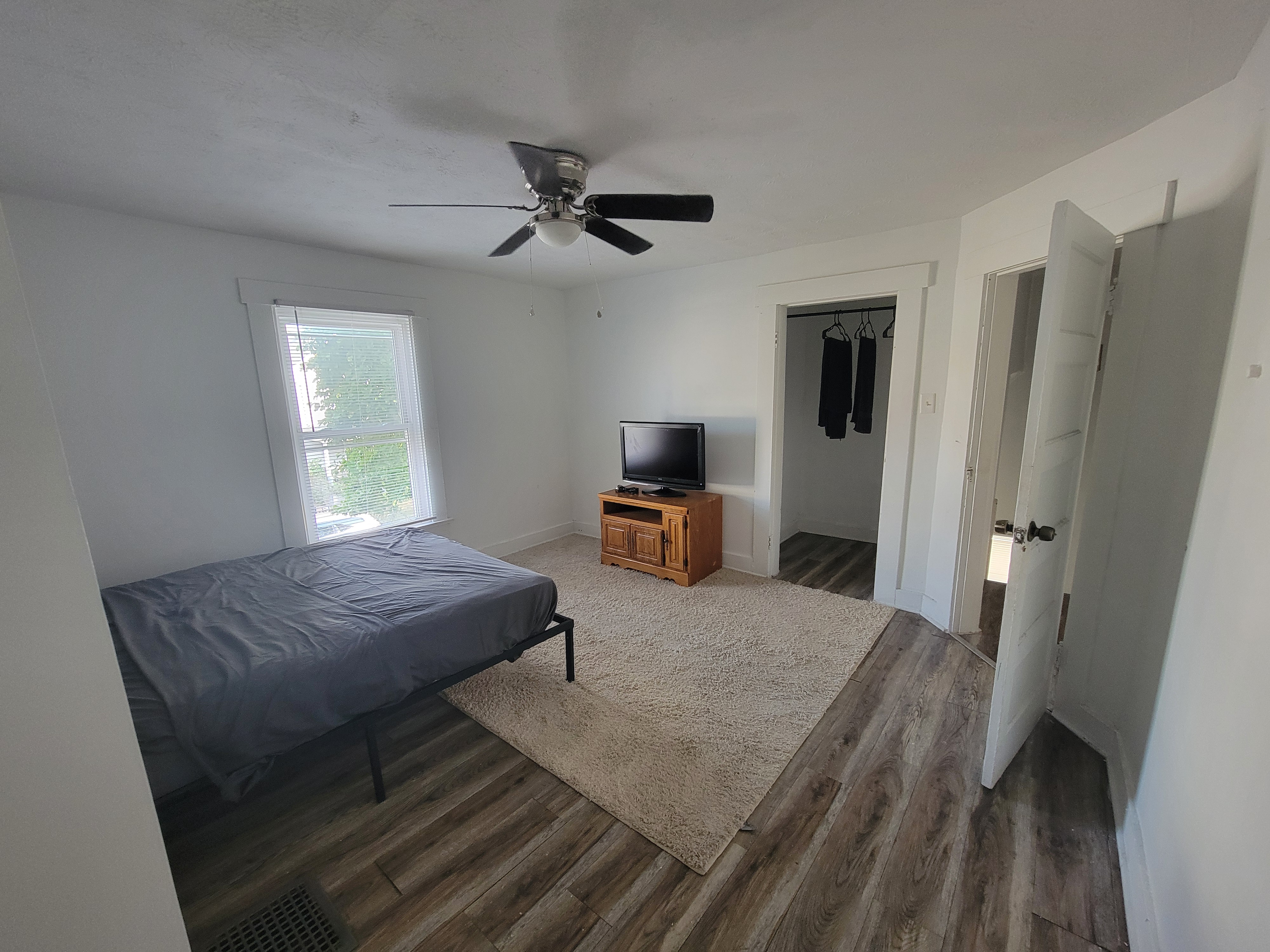 47 Burlington Ave – photo 5