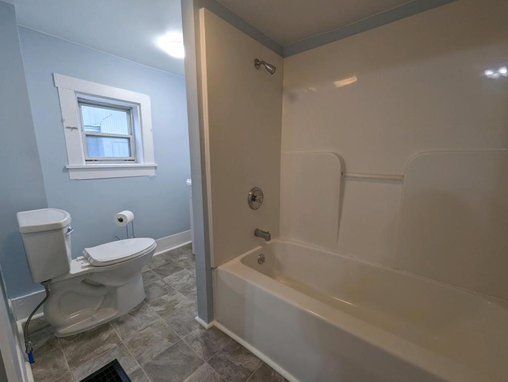 1231 E Main St – photo 2