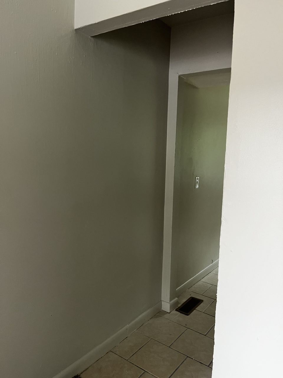 2206 W 23rd St – photo 3
