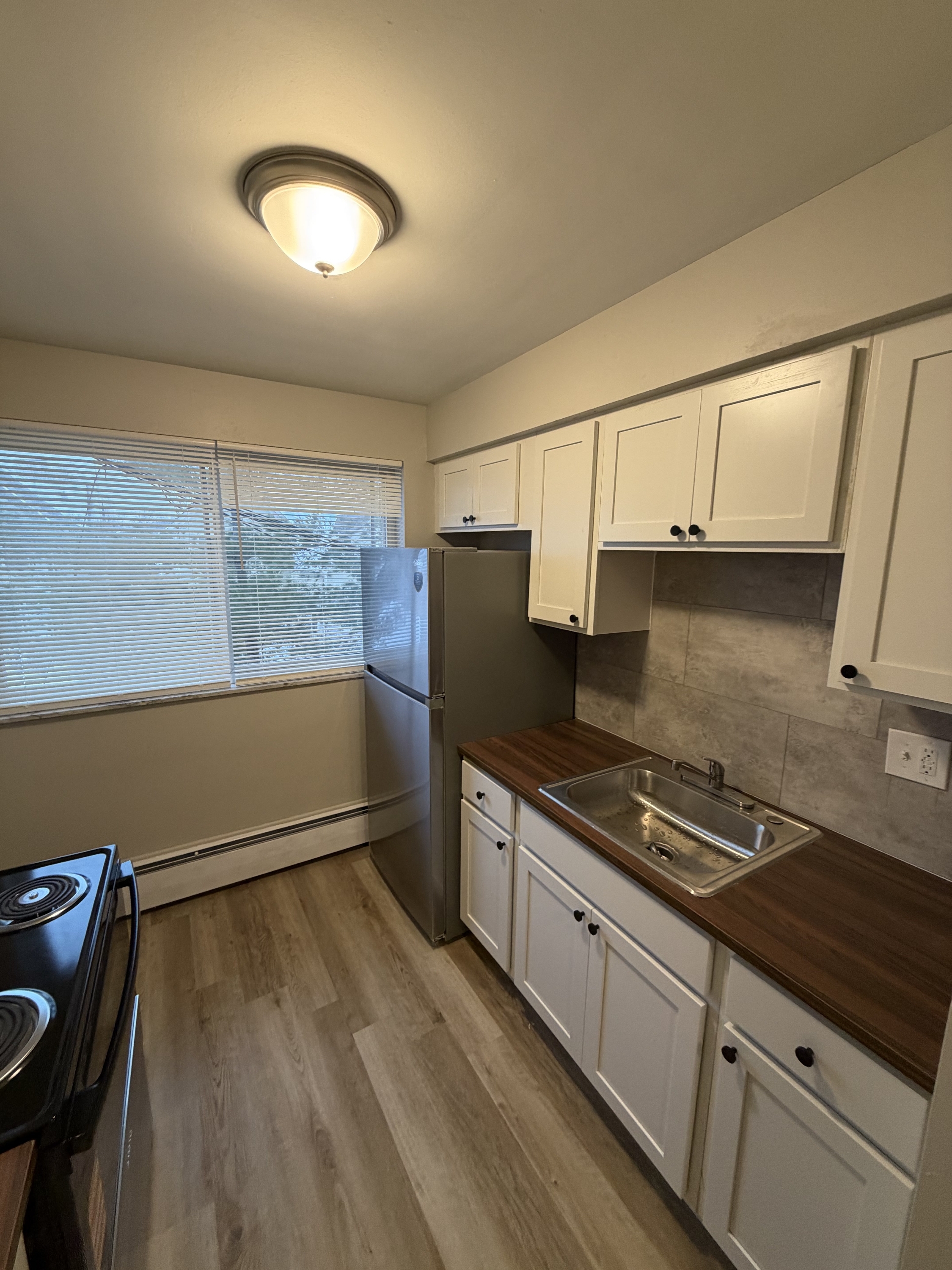 17731 Lakeshore Blvd unit 6 – photo 2
