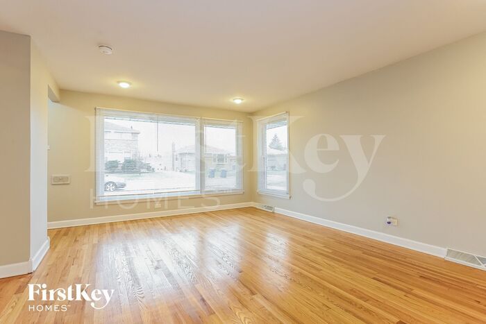 1018 E 161st Pl – photo 3