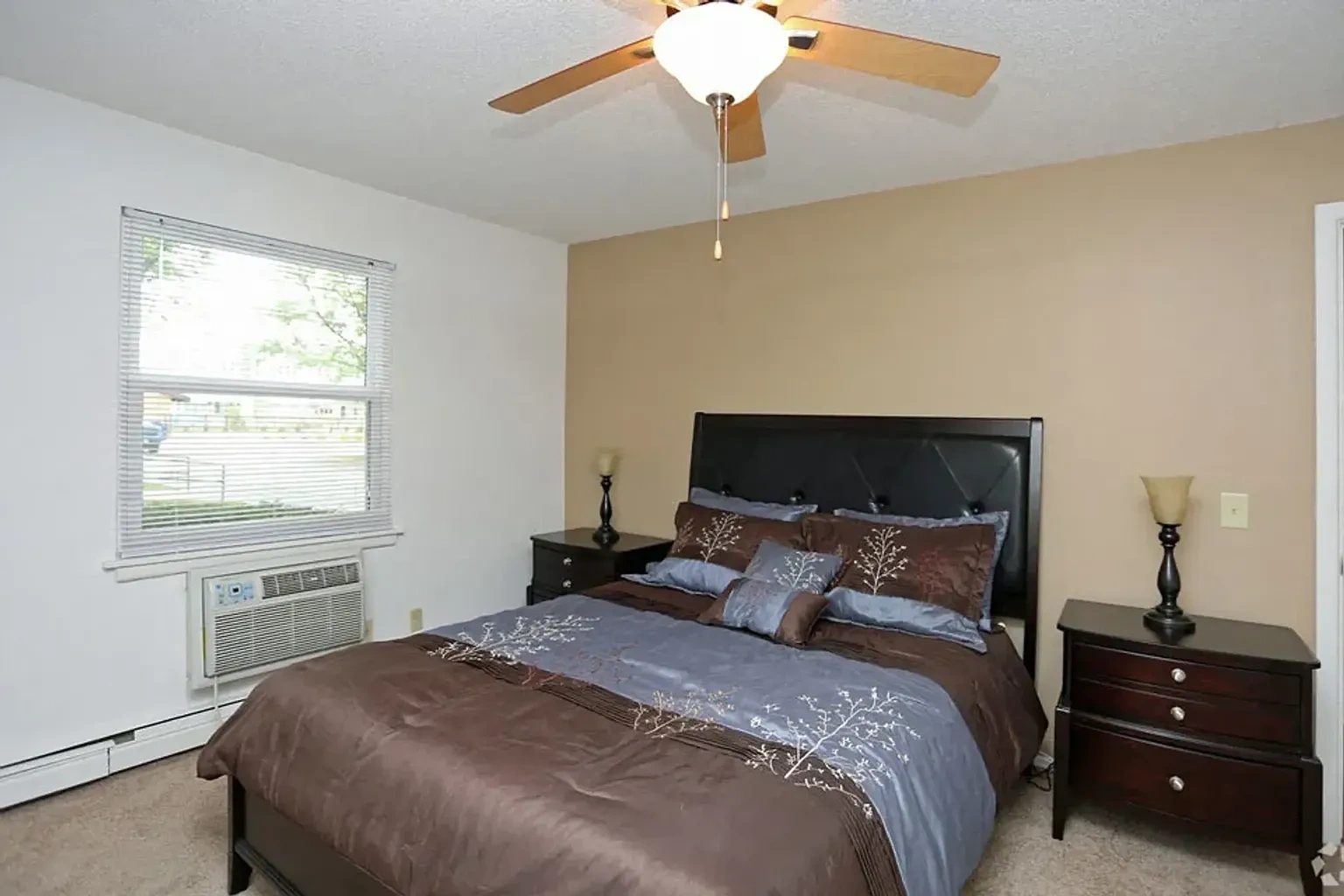 Kensington Pointe Apartments – photo 1