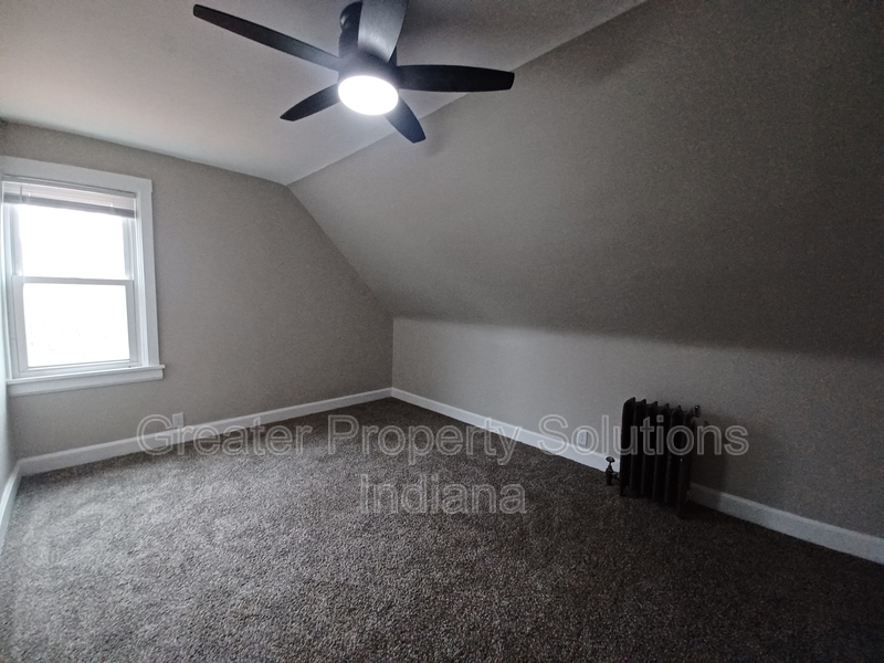1719 Sheridan Ave – photo 3