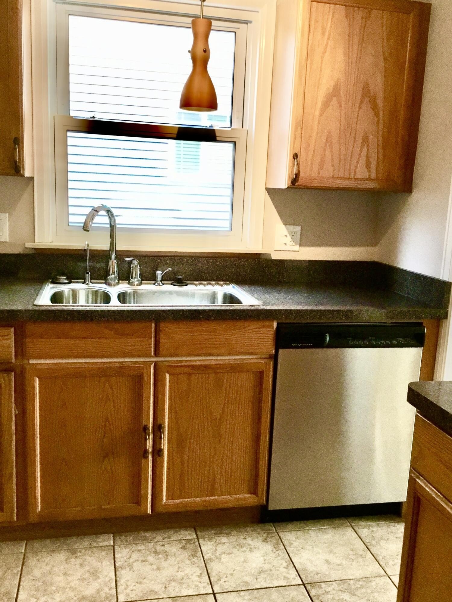 520 S Kenwood Ave – photo 3
