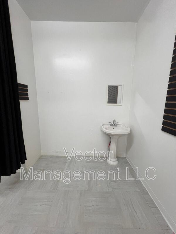 1158 Dixwell Ave unit B3 – photo 4