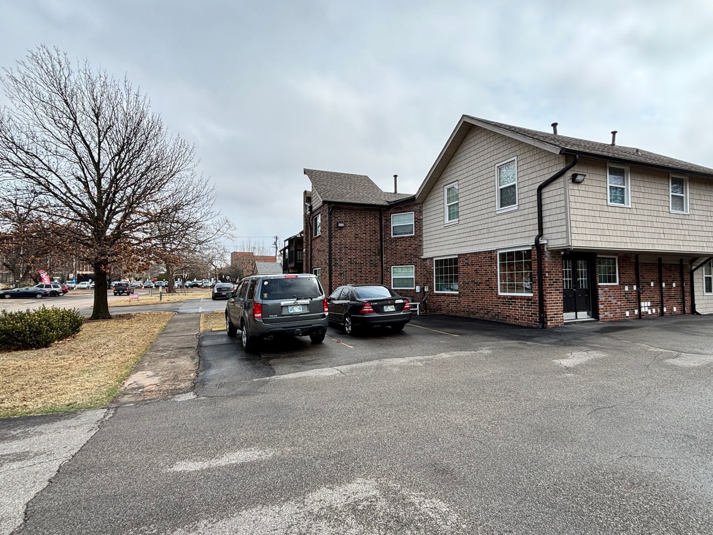 320 E Edwards St unit 10 – photo 5