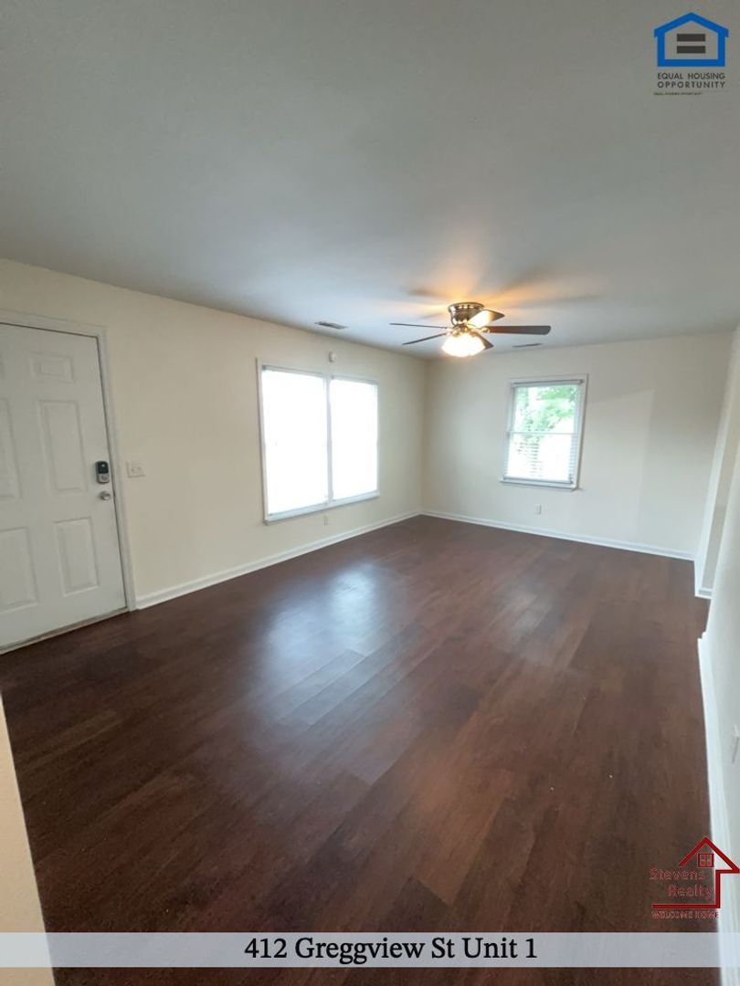 412 Greggview St – photo 4