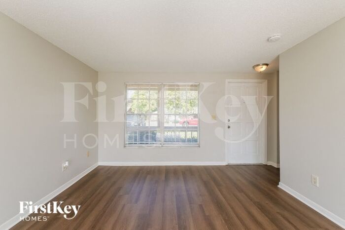 1007 Coldstream Ct – photo 3