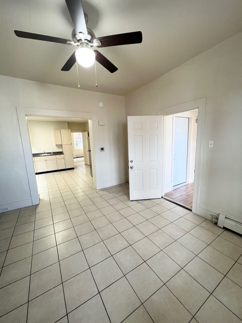 135 Koehler St unit Unit 1 – photo 3