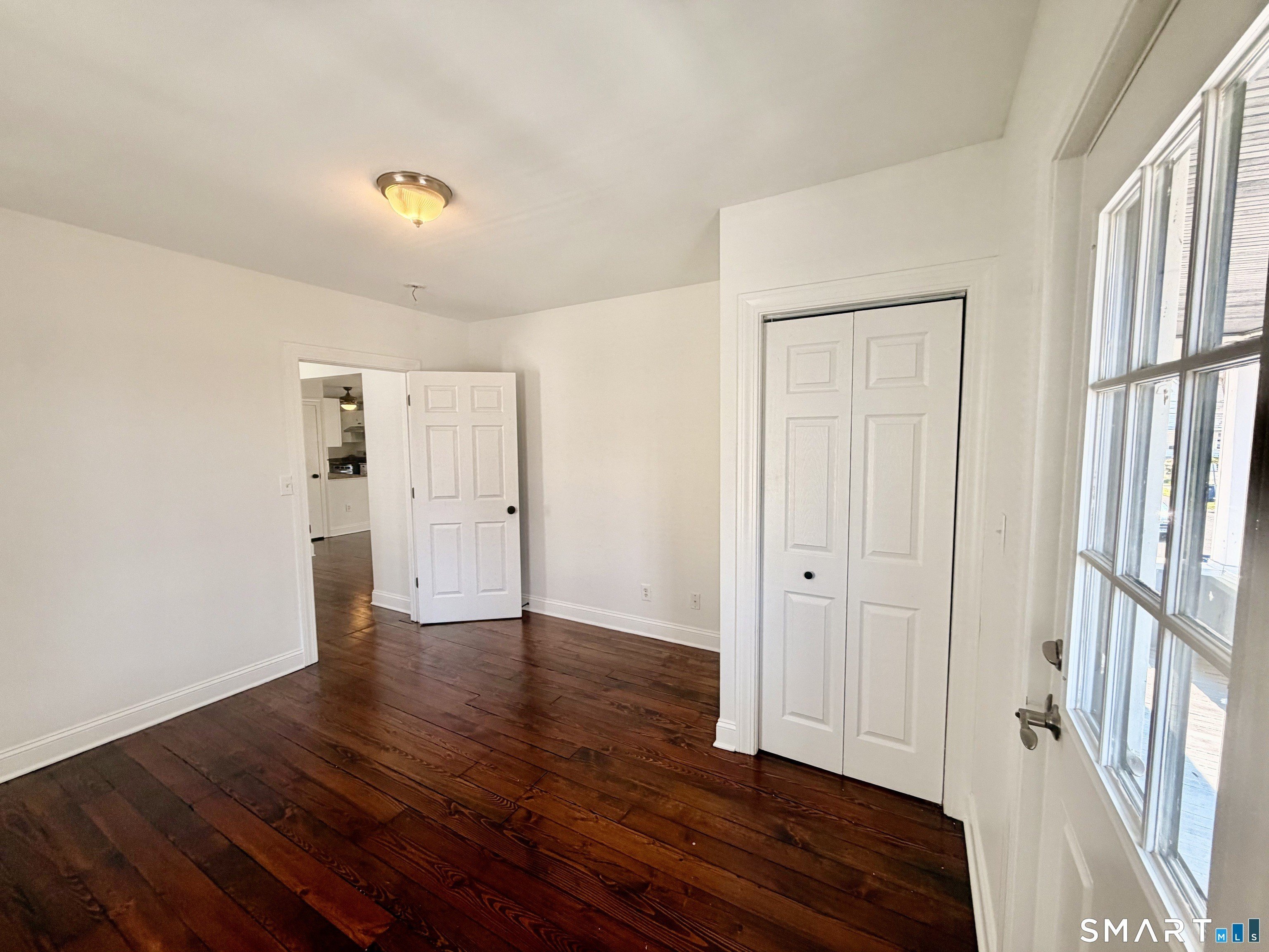 48 Vine St – photo 3