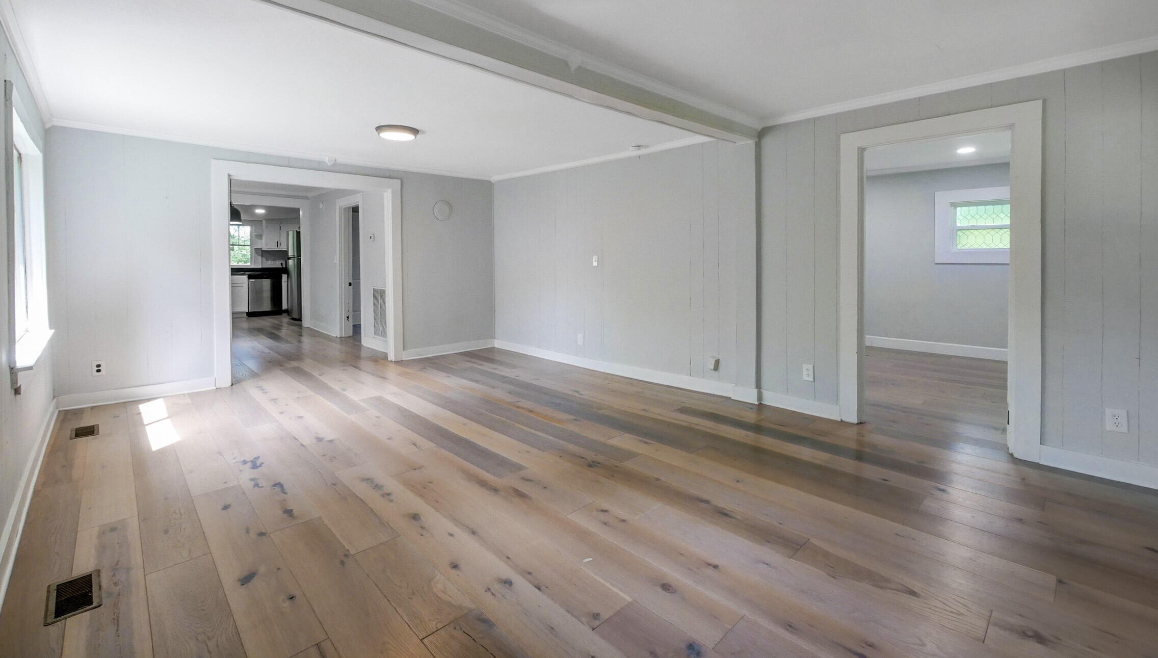219 Vreeland St – photo 4