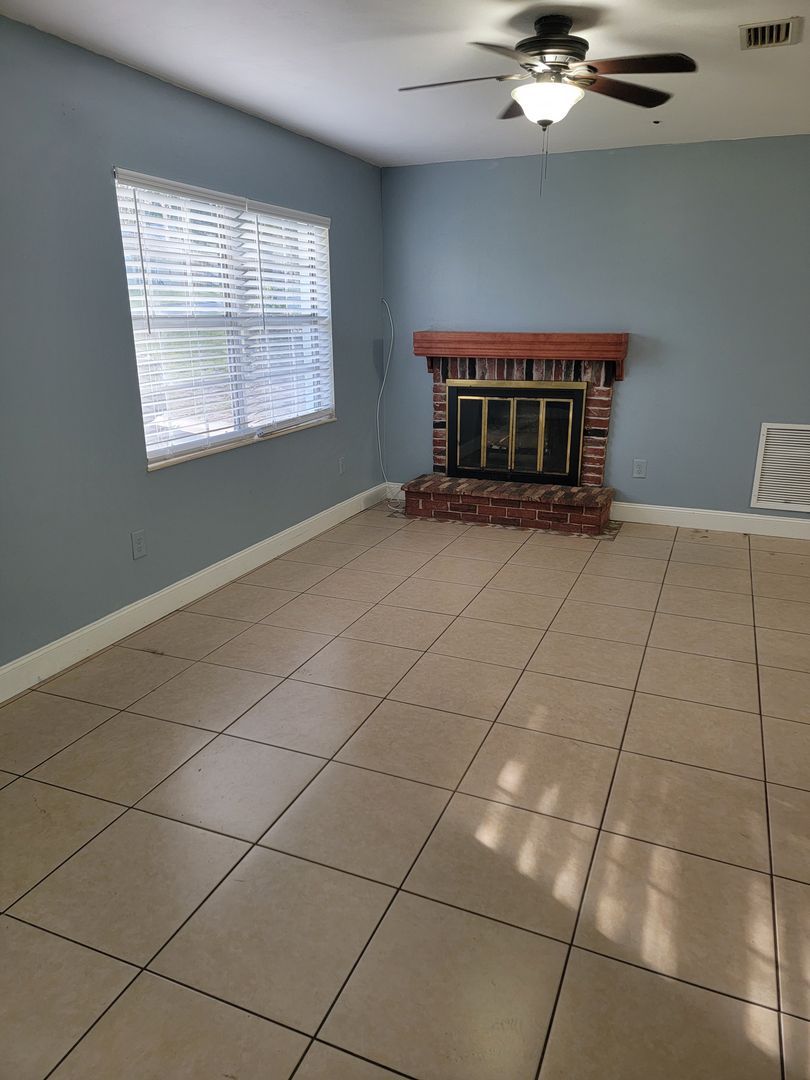 3738 S Apopka Ave – photo 3