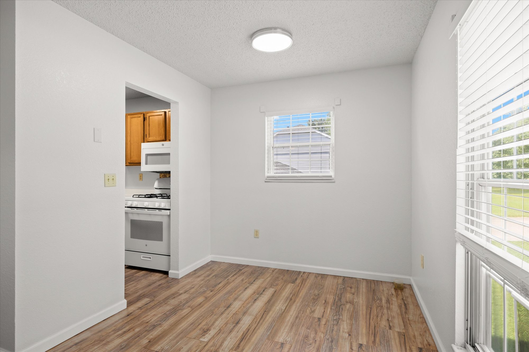 2105 N Keebler Ave – photo 5