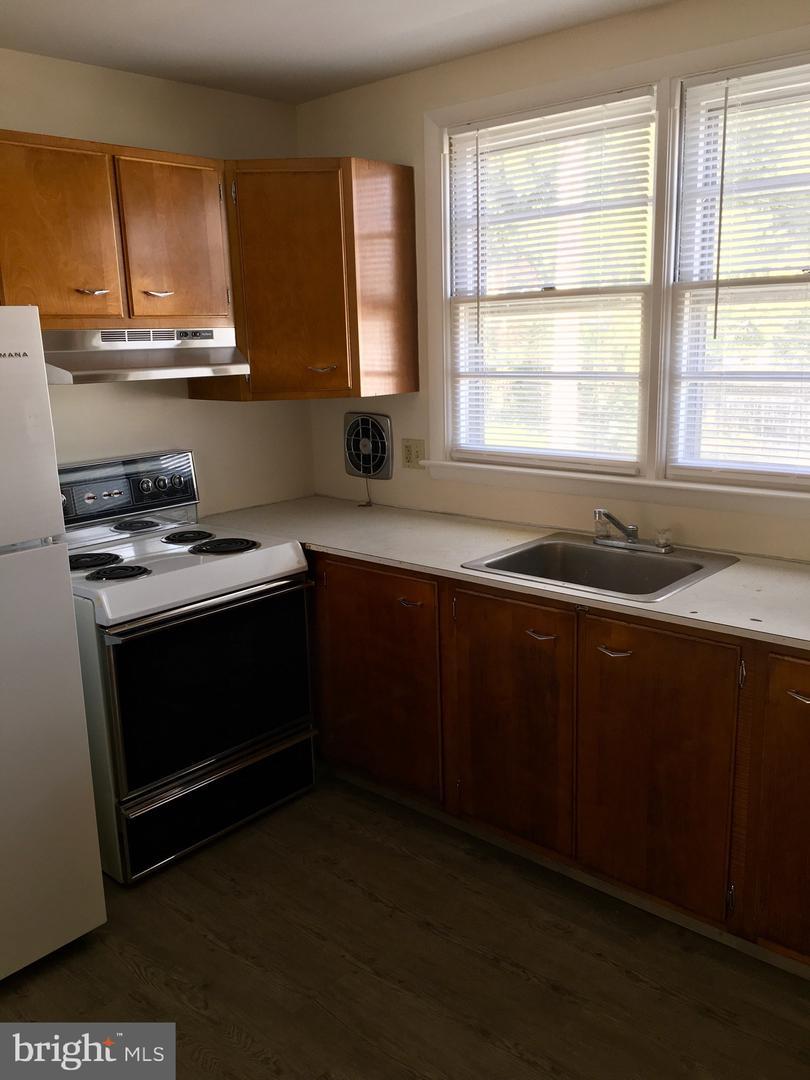 28 Hilbert Ct – photo 3