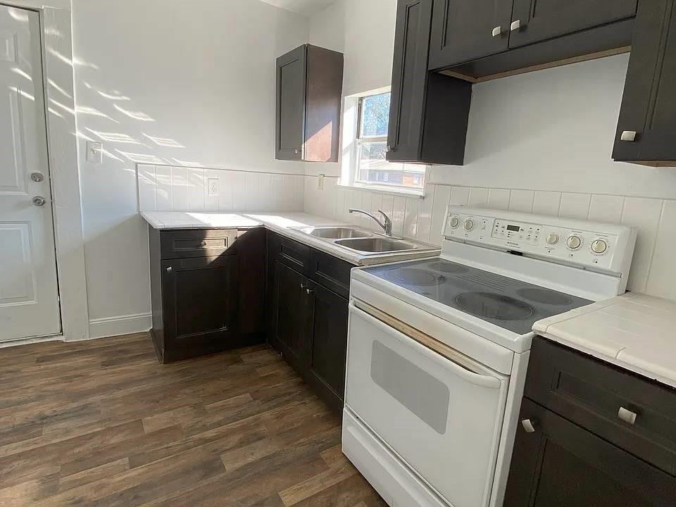 4144 Herring Ave – photo 3