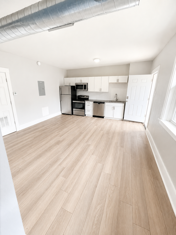 1703 Broadway Ave unit 203 – photo 2