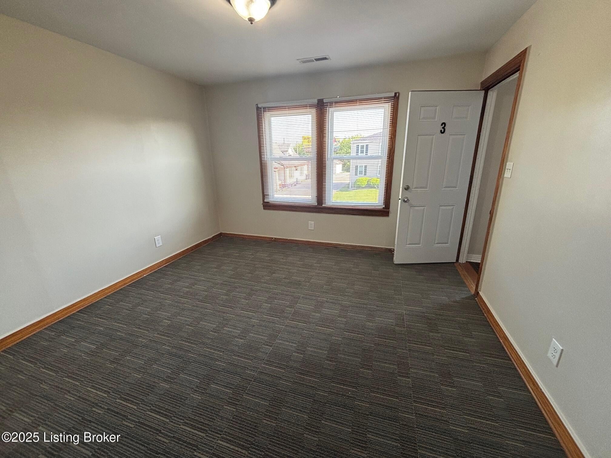 136 E Harrison Ave #2 – photo 2