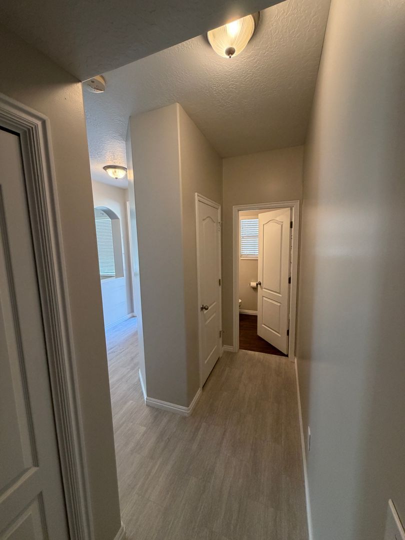 977 Chelsea Ln – photo 4