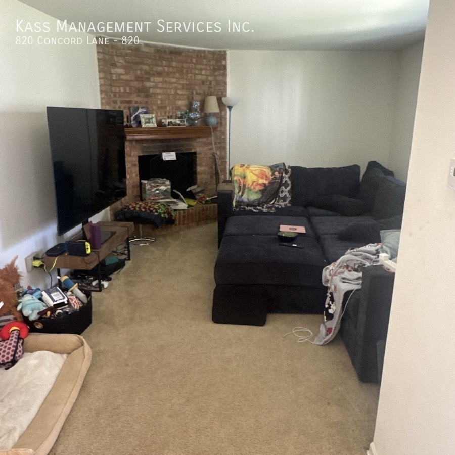 820 Concord Ln – photo 1